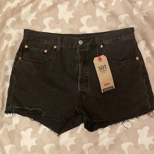 501 high rise Levi’s shorts